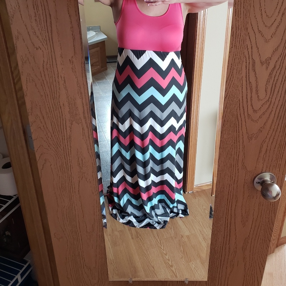 Maxi dress chevron size Large TALL